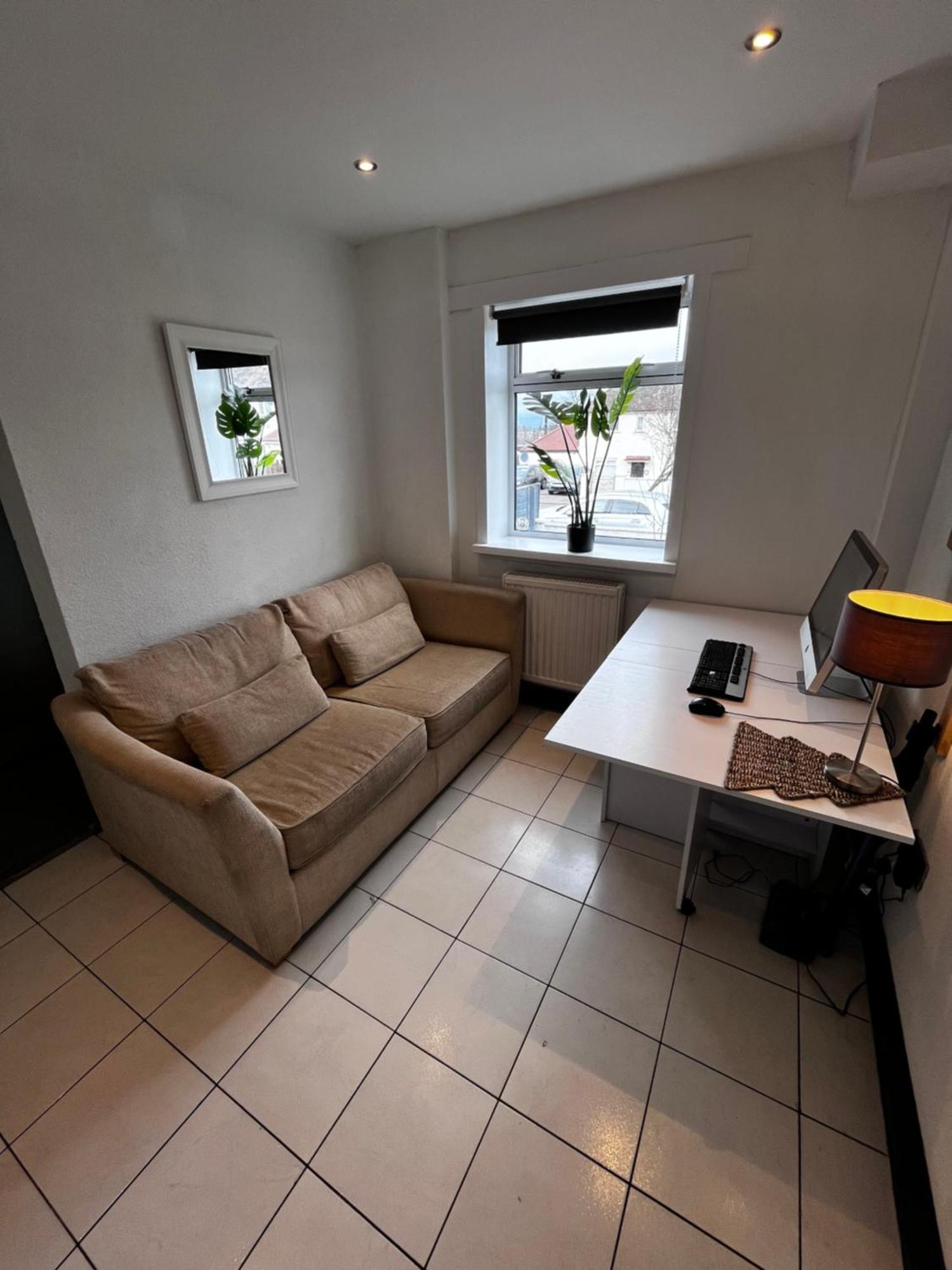 Dreghorn House 4 Bedrooms 3 Toilets 3 Reception Free Parking 233 Mbp Wifi Edinburgh Exterior photo