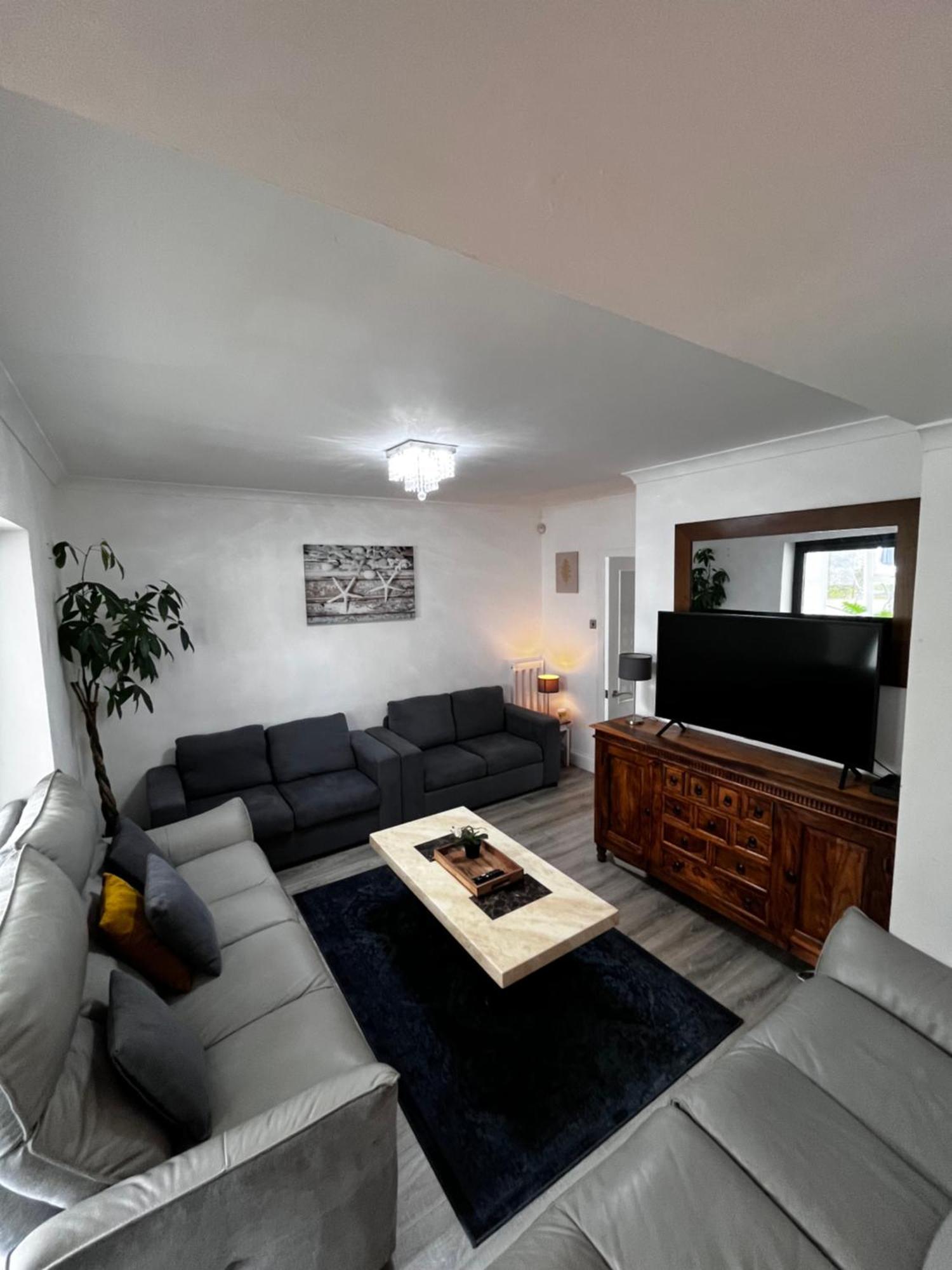 Dreghorn House 4 Bedrooms 3 Toilets 3 Reception Free Parking 233 Mbp Wifi Edinburgh Exterior photo